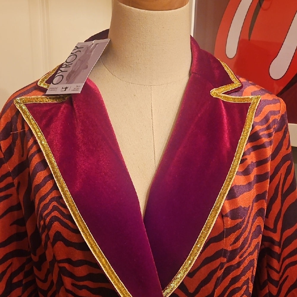 Stylish Women's Velvet Red and Orange Tiger Print Blazer with Gold Accents - Picture 2 of 7